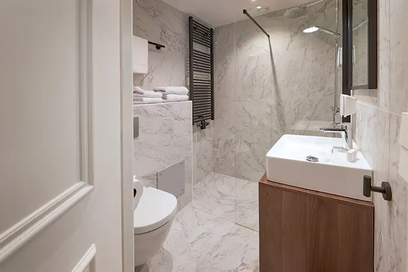 Bathroom apartment / Suite